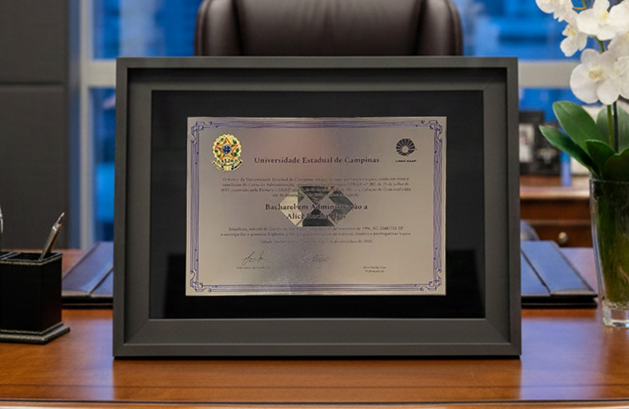 Certificado box_Easy-Resize.com.jpg