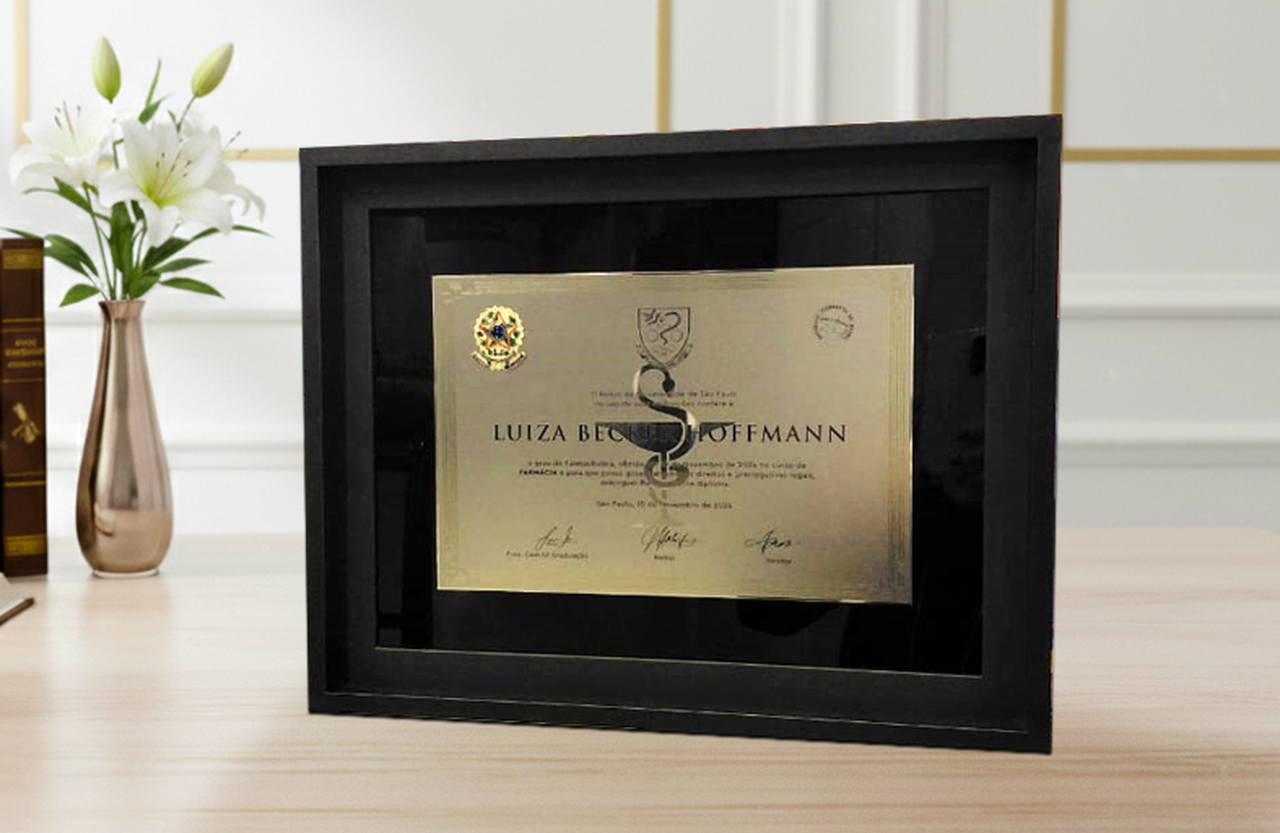 Diploma box_Easy-Resize.com.jpg